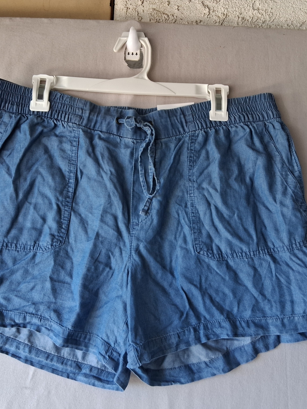 Women's Old Navy Drawstring Denim Style Shorts : Size Large : NWT